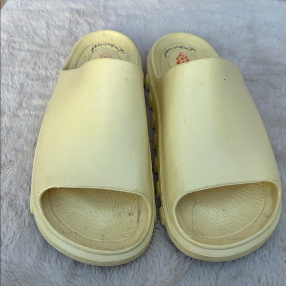 FP Free People Movement Halftime Slides Beach Pool Slip On 37/38 US Size 7-7.5 - Picture 4 of 6